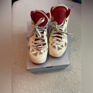 Lebrons Basketball Shoes Sz 13